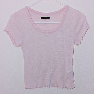 Size XS Pastel Pink Cropped Short Sleeve